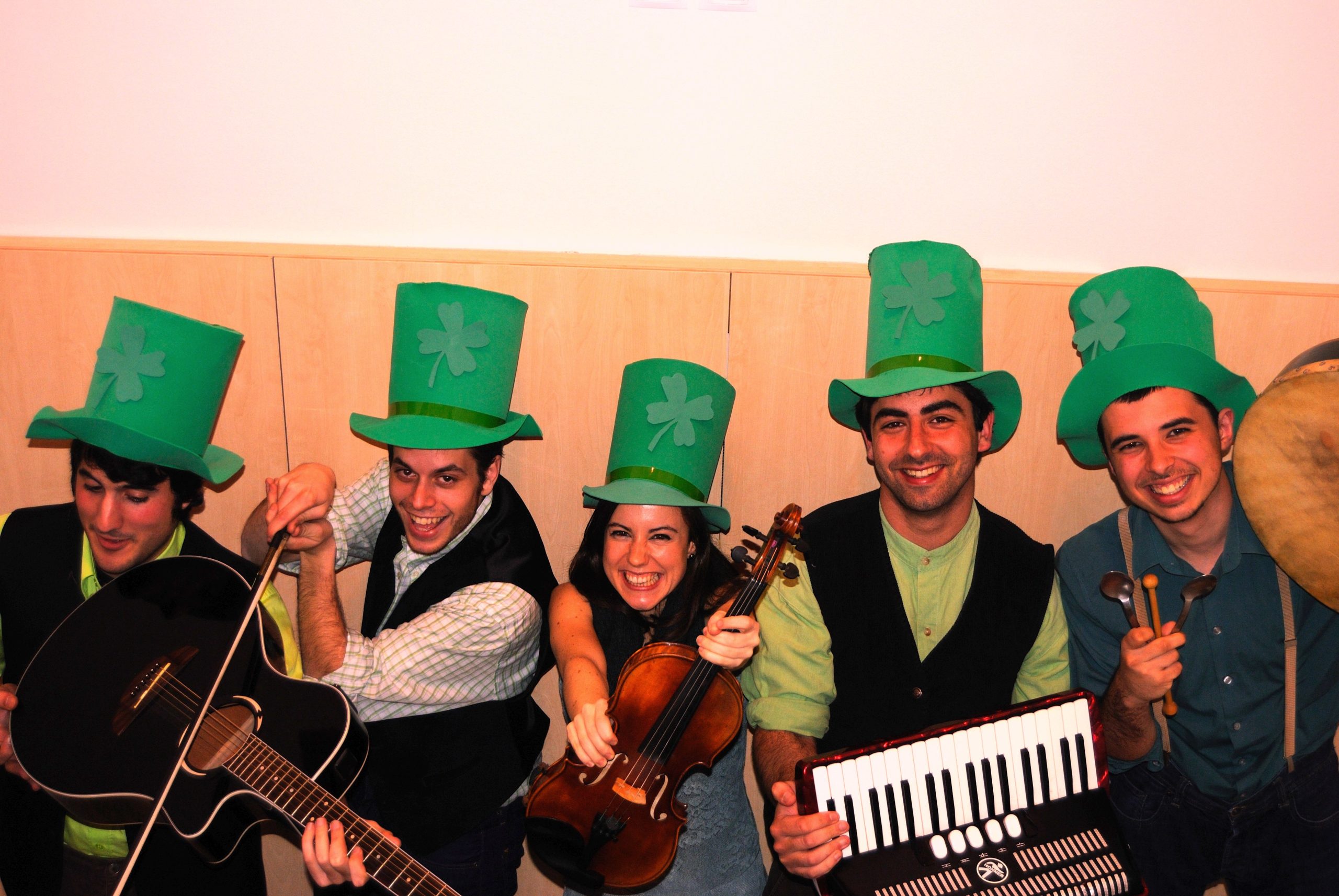 Celebració de SANT PATRICK DAY amb el grup O’CARAY (Folk Celta)