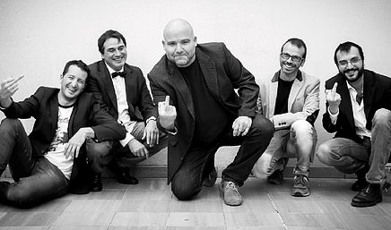 Concert amb D.O. Denominació d’Origen, presentant “Smoking Room” (Pop)